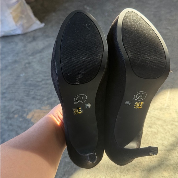 Chinese Laundry Black Suede Heels - Picture 3 of 3